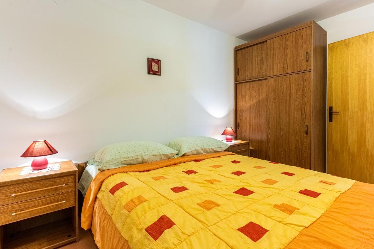 Kovacine Apartment Cres Bagian luar foto