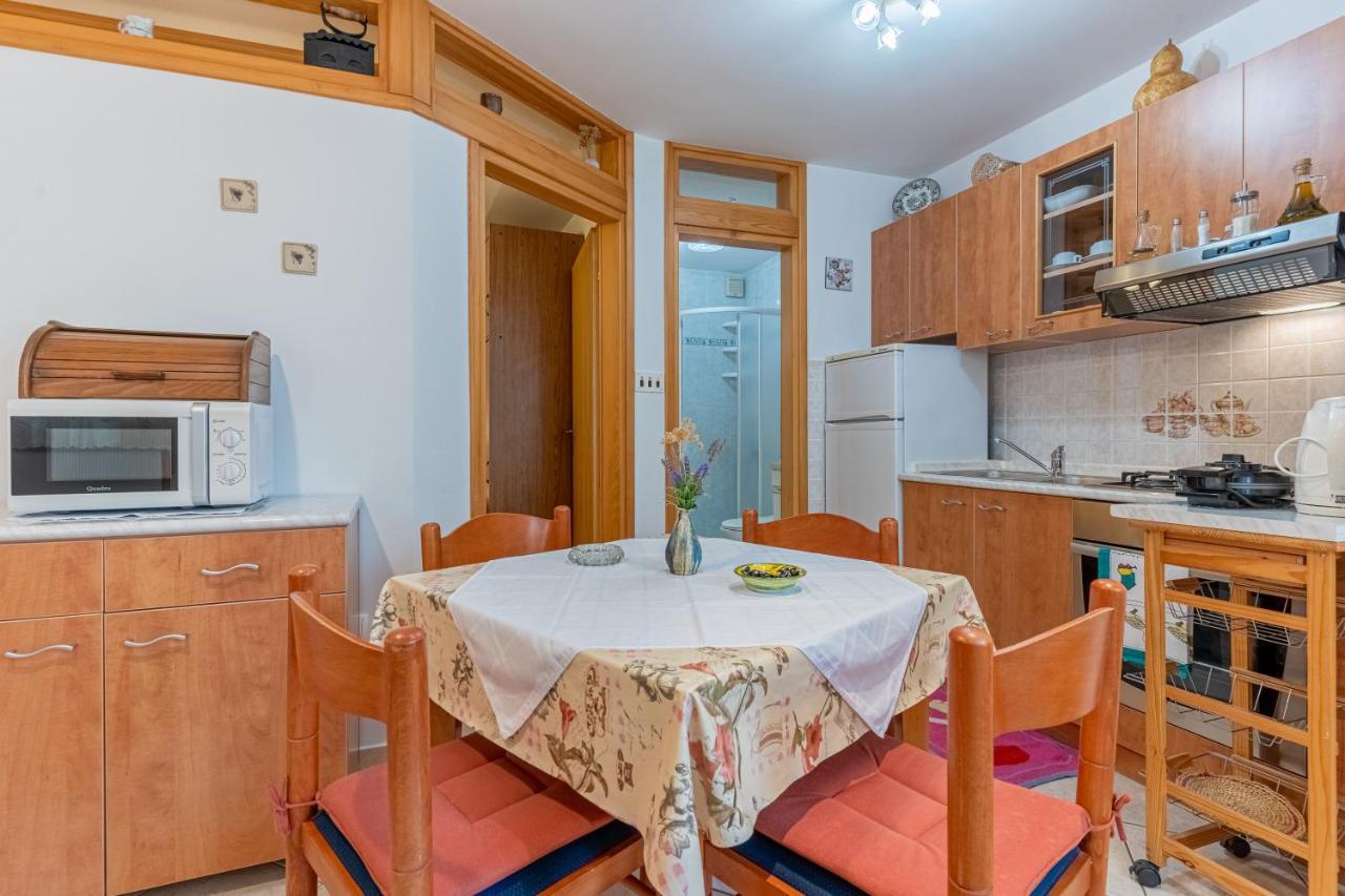 Kovacine Apartment Cres Bagian luar foto