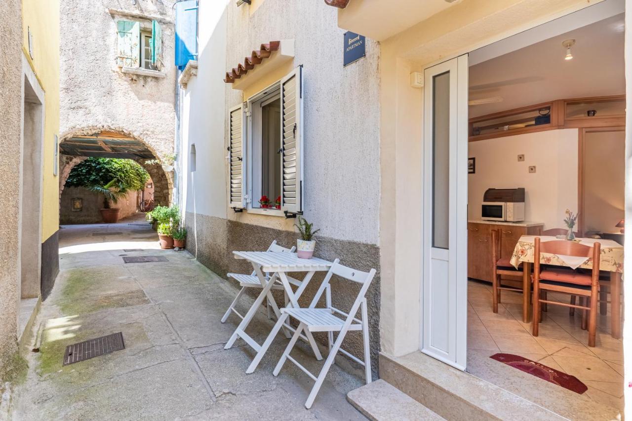 Kovacine Apartment Cres Bagian luar foto