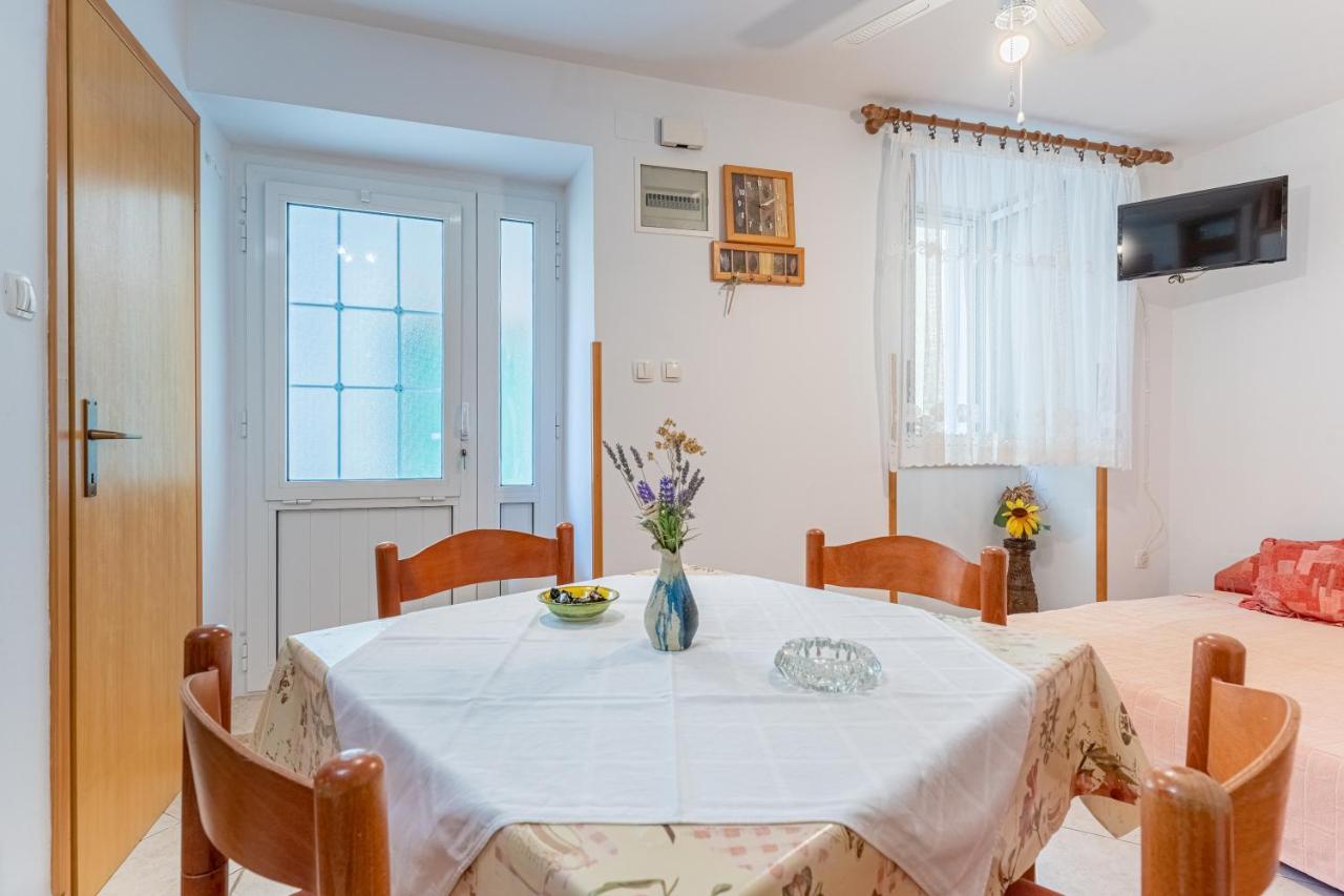Kovacine Apartment Cres Bagian luar foto