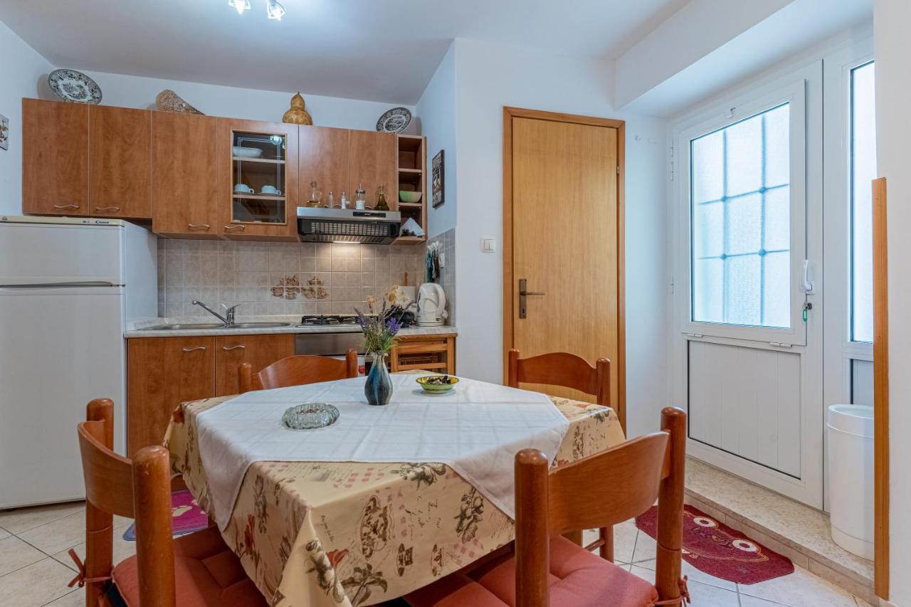 Kovacine Apartment Cres Bagian luar foto